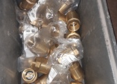 Sprzęt hydrauliczny – pakiet zawierający 104 poz. asort. (wg oddzielnego wykazu), w tym m.in.: zawory, trójniki uszczelki itp. 